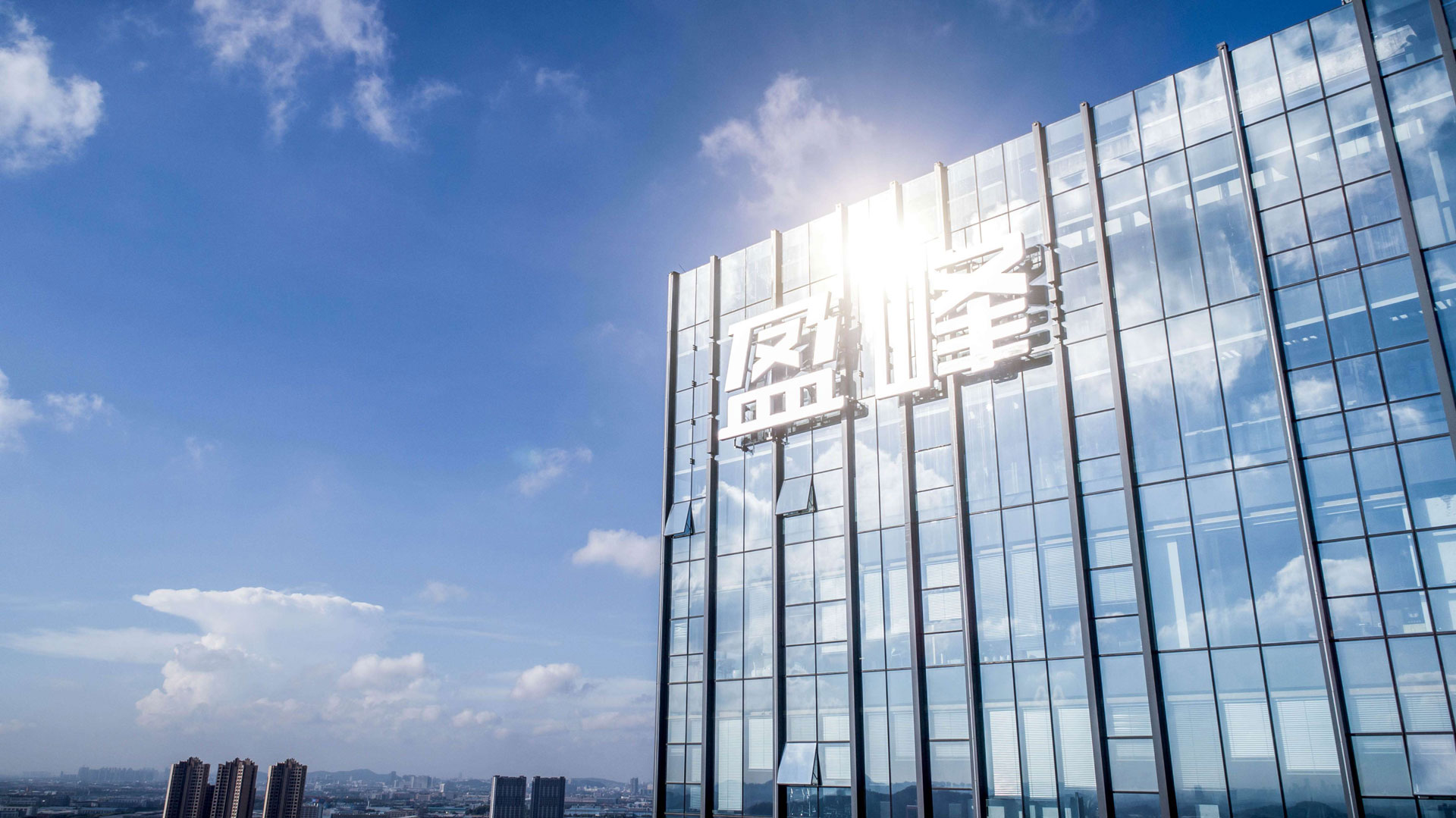 完成股权分置改革，PA直营控股成为大股东